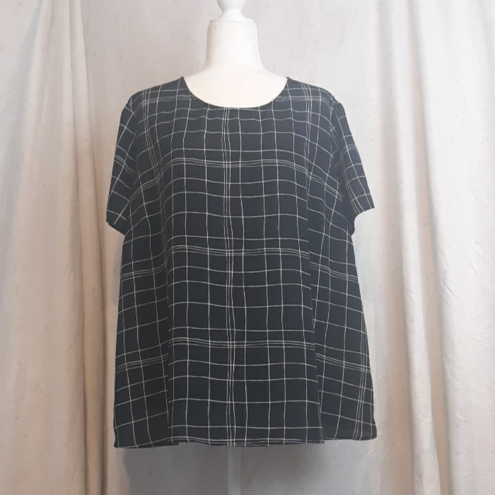 Forever 21 + black sheer blouse with keyhole back